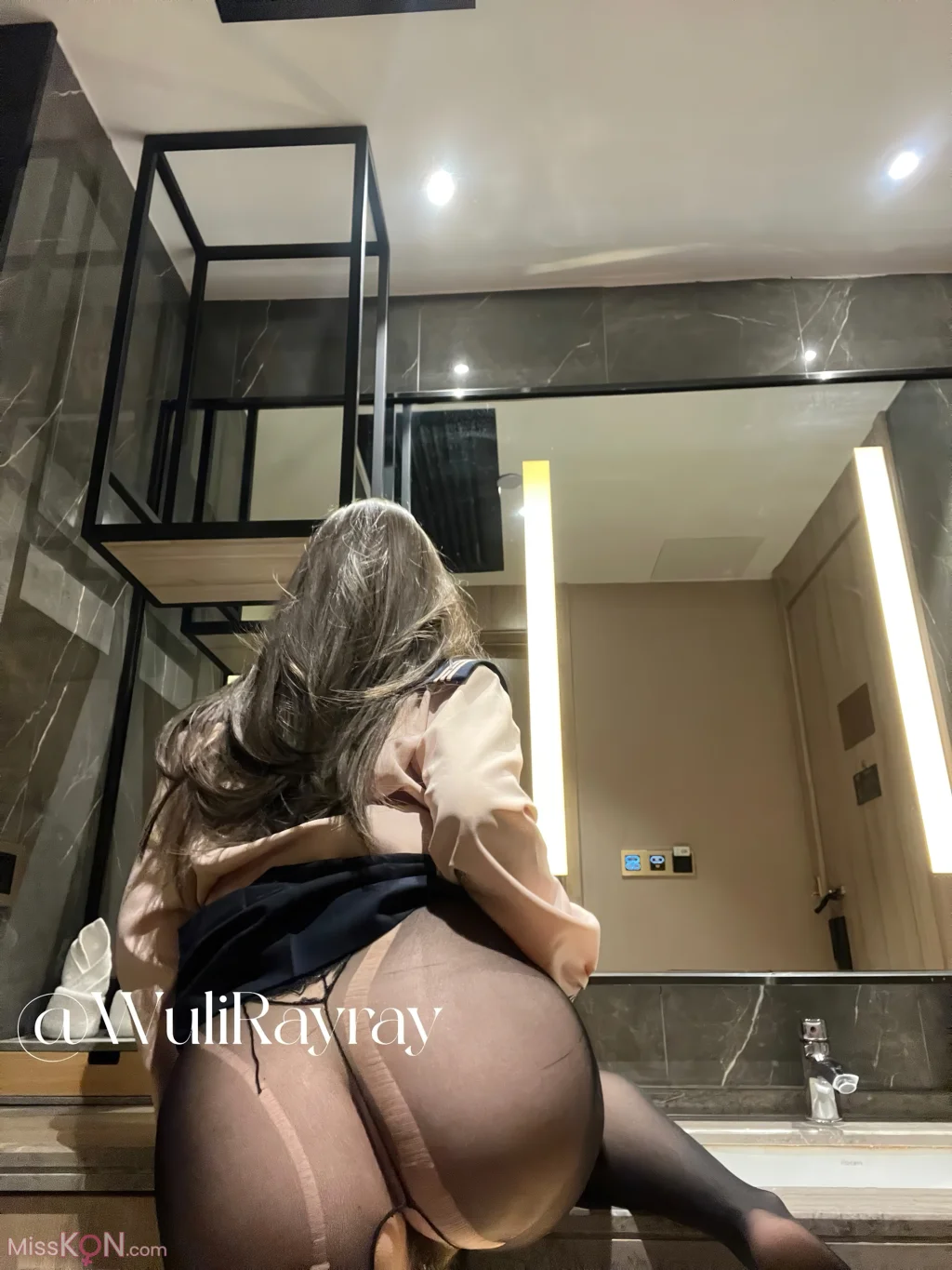 WuliRayray_ 肥美酥胸萝莉福利订阅