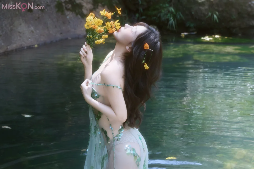 [XR Uncensored] Yin Tian Tian (尹甜甜)_ R18 秀人网模特 溪水边