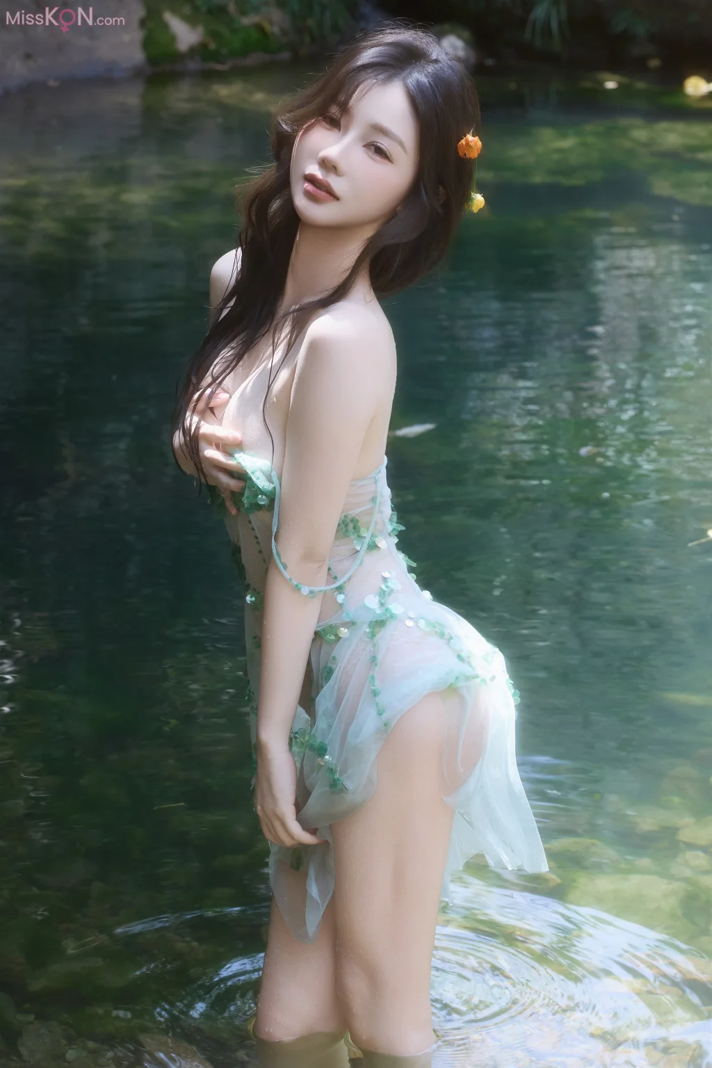 [XR Uncensored] Yin Tian Tian (尹甜甜)_ R18 秀人网模特 溪水边
