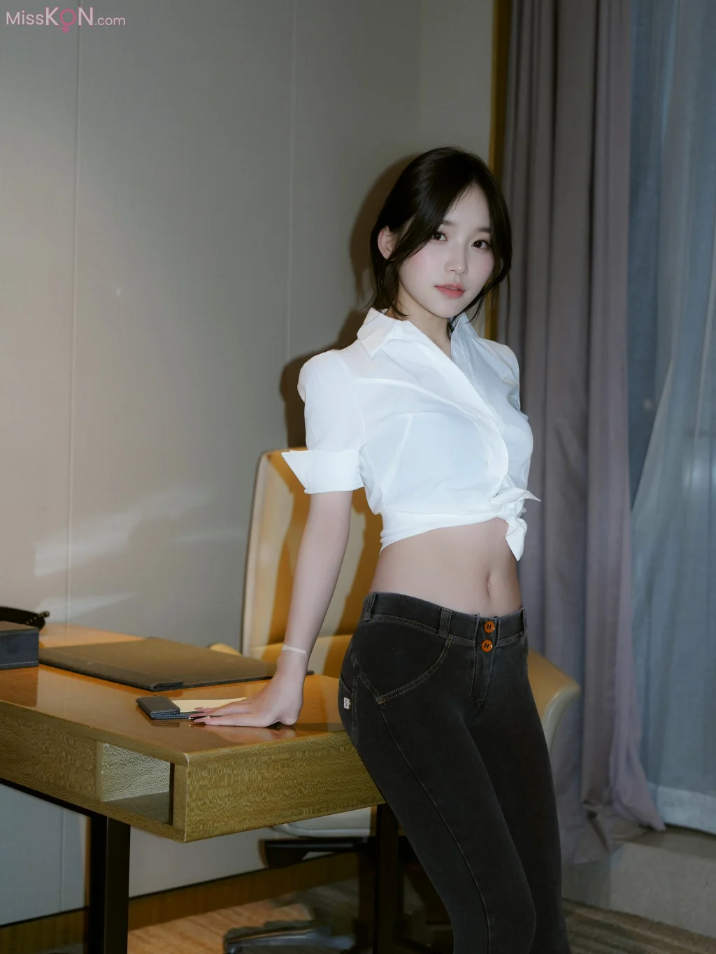 [XR Uncensored] 汁汁_ R18 秀人网模特 实习期女秘书