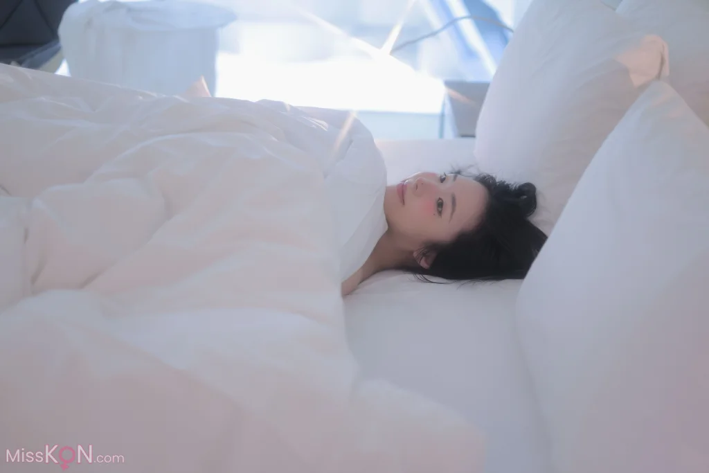 Yeon Woo (연우)_ AQUA