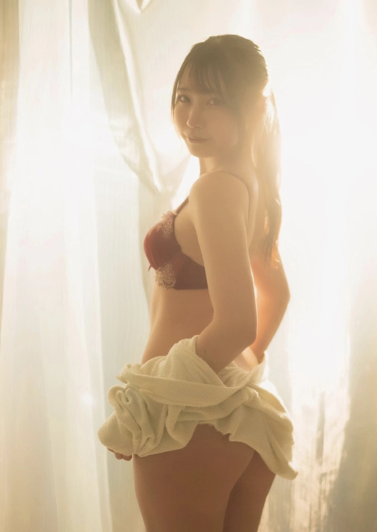 MEI 芽衣, 写真集 Wunder Publishing House 「芽ばえちゃう」 Set.01
