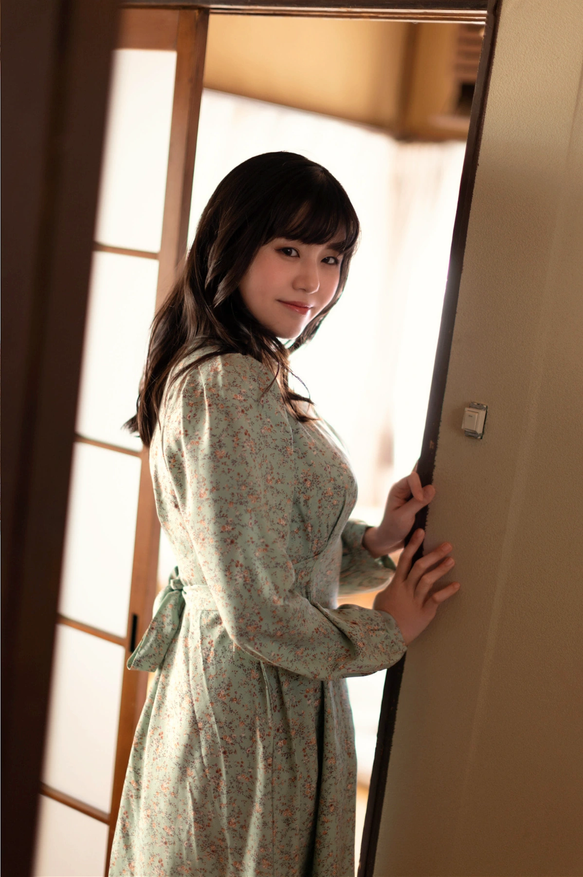 Maya Kikuchi 菊池まや, グラビア写真集 君の視線に焦がされて