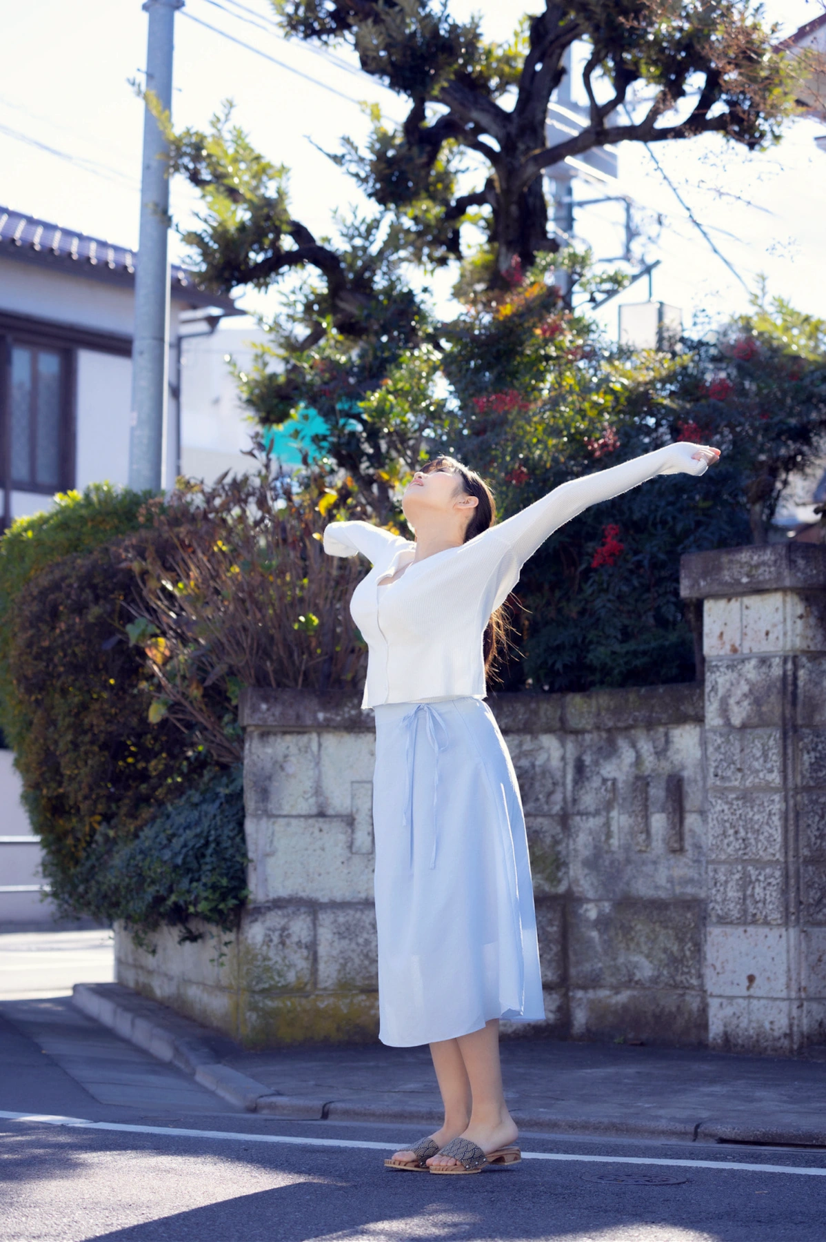 Maya Kikuchi 菊池まや, グラビア写真集 君の視線に焦がされて