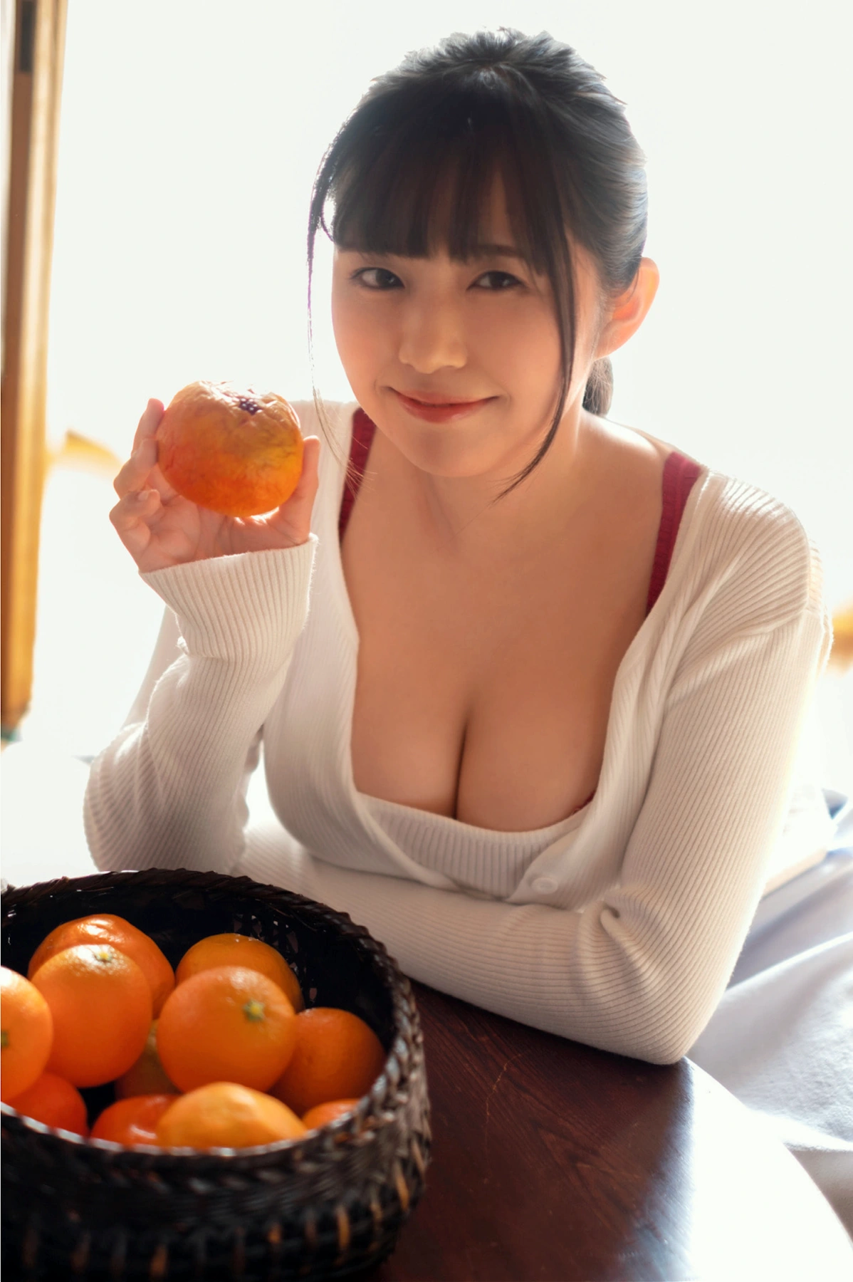 Maya Kikuchi 菊池まや, グラビア写真集 君の視線に焦がされて
