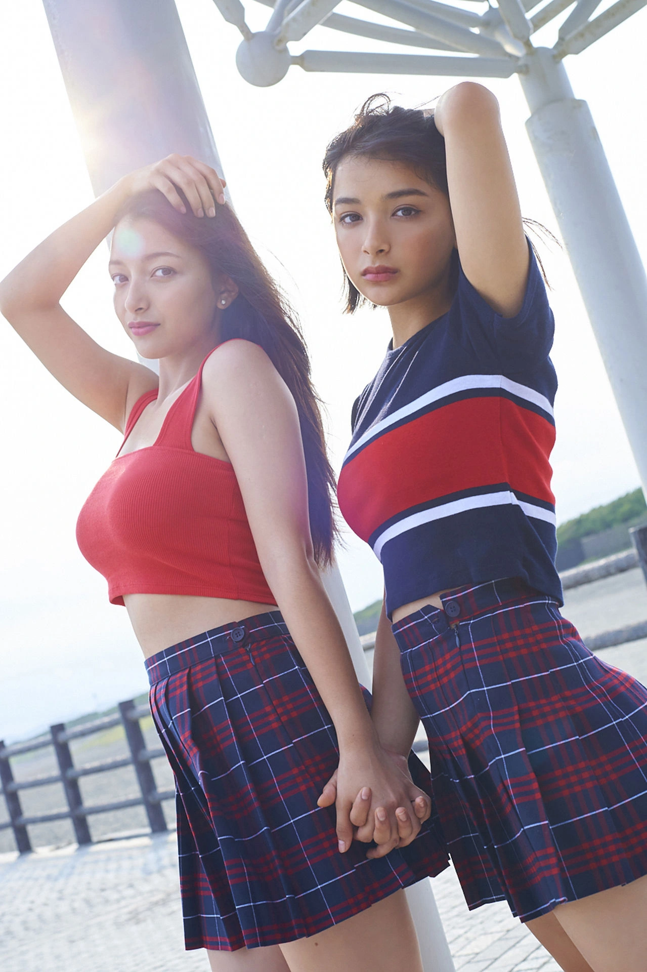 Erika エリカ, Marina マリナ, ヤンマガデジタル写真 「Eri－Mari エリマリ姉妹」 Set.02