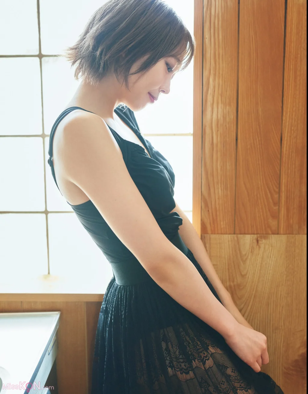 Shuka Saitō (斉藤朱夏)_ 2nd写真集 朱夏休み