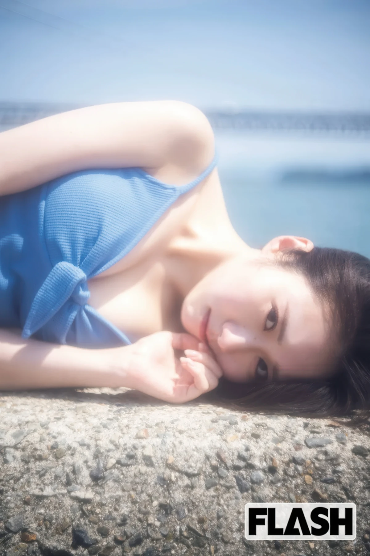 Rine Utsumi 内海里音, FLASH 2025.10.21 (フラッシュ 2025年10月21日号)