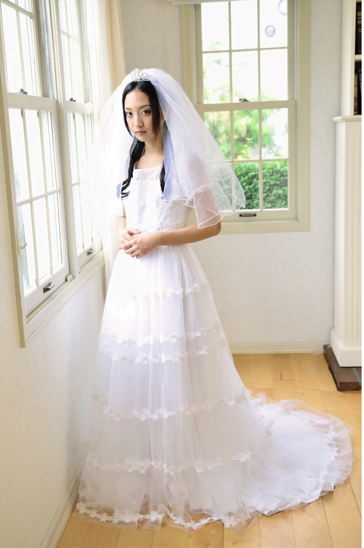 An Tsujimoto 辻本杏, 写真集 Sweet Lover 「白と黒の誘惑」 Set.02