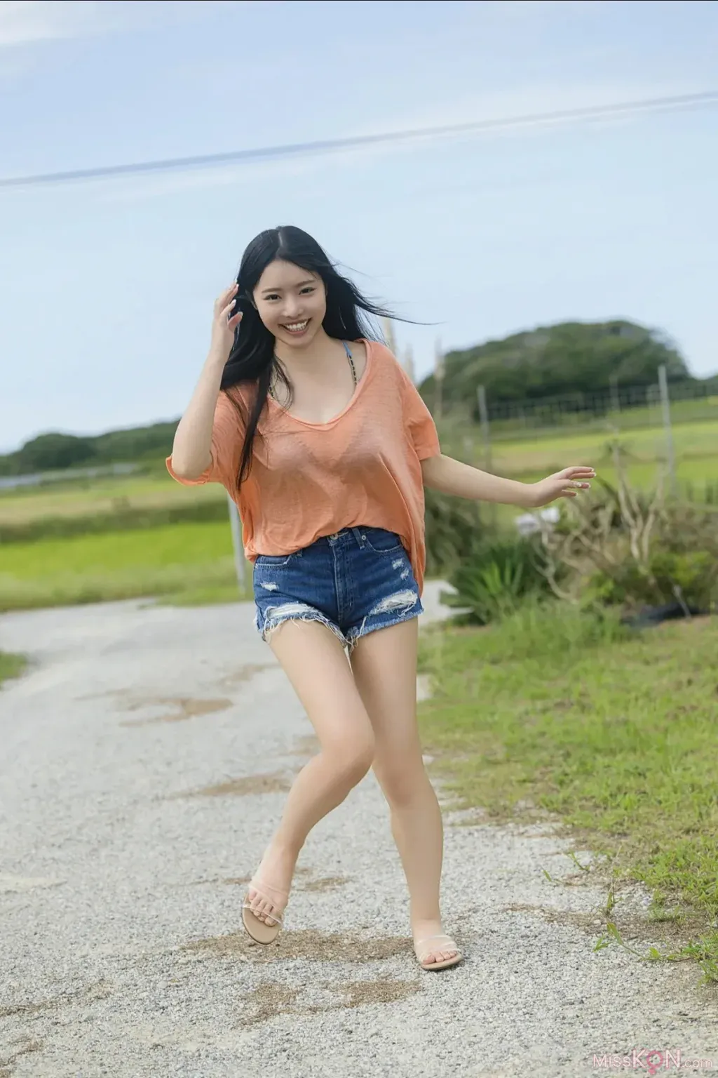 Momoha Takatsuru (高鶴桃羽)_ [Friday Digital Photobook] Lovely One ラブリースワン Vol.1 (Complete)