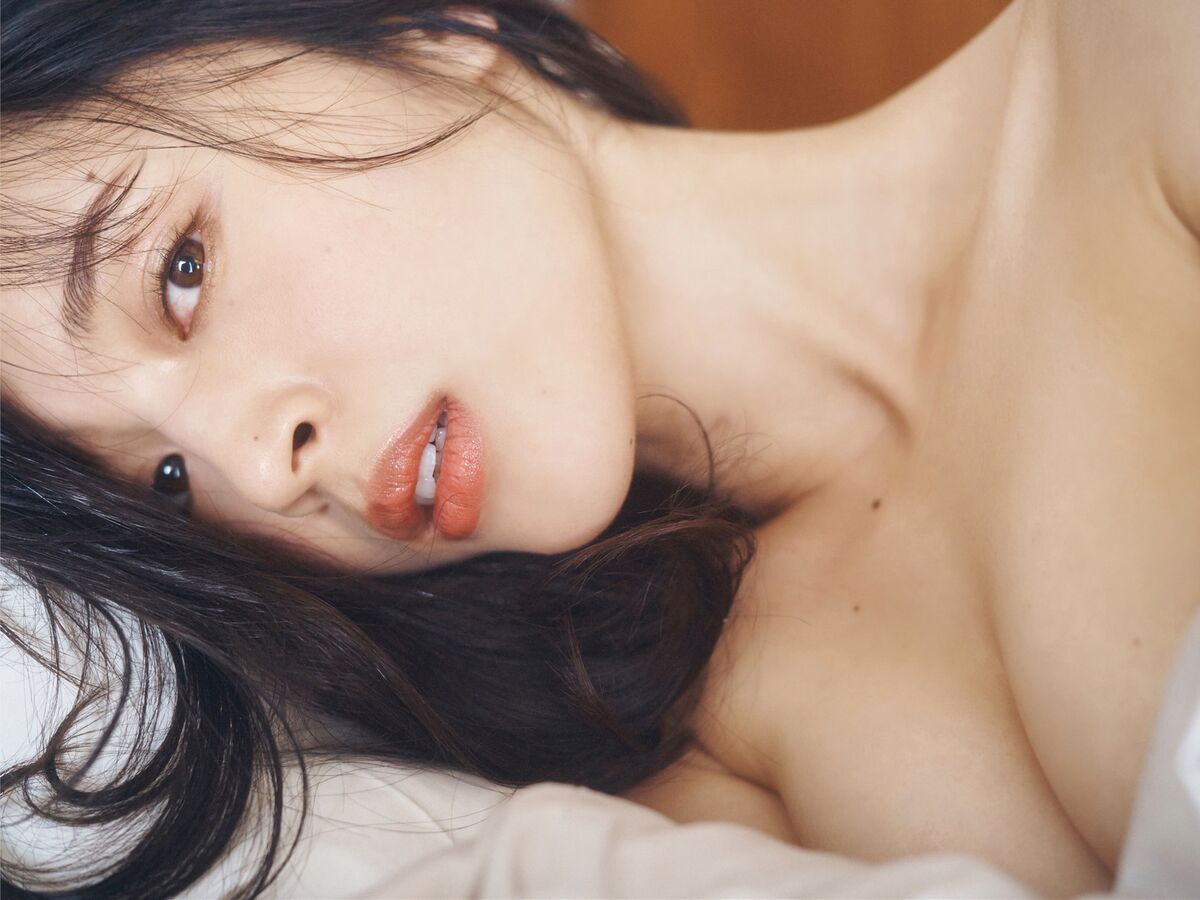 Misaki Jinbu 神部美咲 - FLASHデジタル写真集 ここだけの話 Vol.2