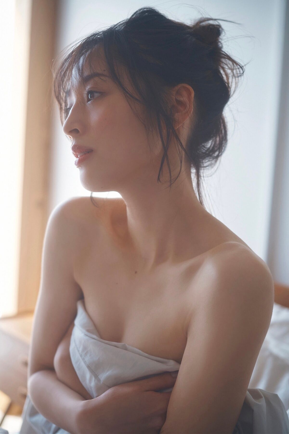 Misaki Jinbu 神部美咲 - FLASHデジタル写真集 ここだけの話 Vol.2