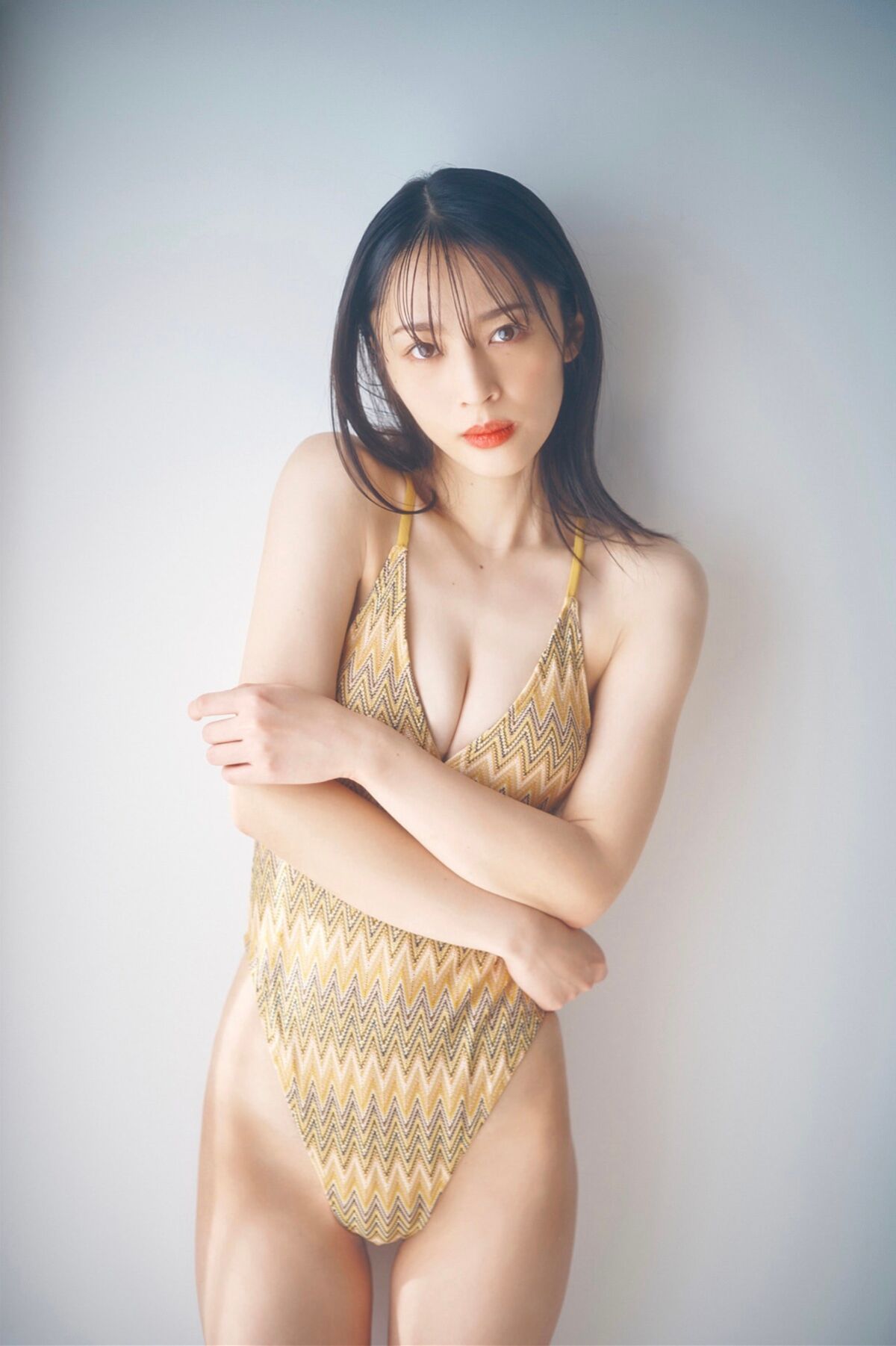 Misaki Jinbu 神部美咲 - FLASHデジタル写真集 ここだけの話 Vol.2