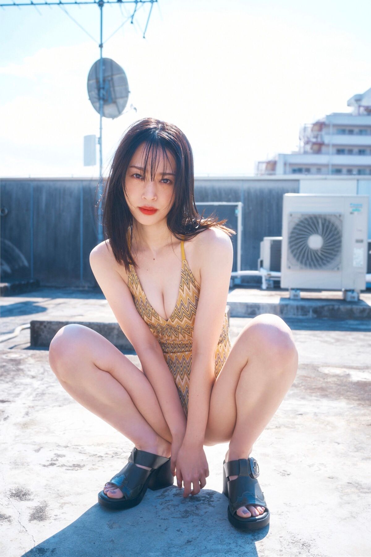 Misaki Jinbu 神部美咲 - FLASHデジタル写真集 ここだけの話 Vol.2