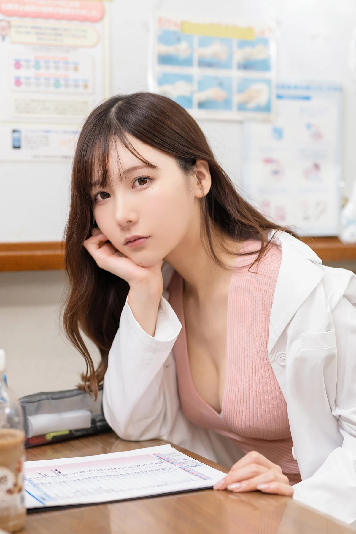 Kenken けんけん, 写真集 Fantia 「もしもけんけんが〇〇先生だったら」 Set.01