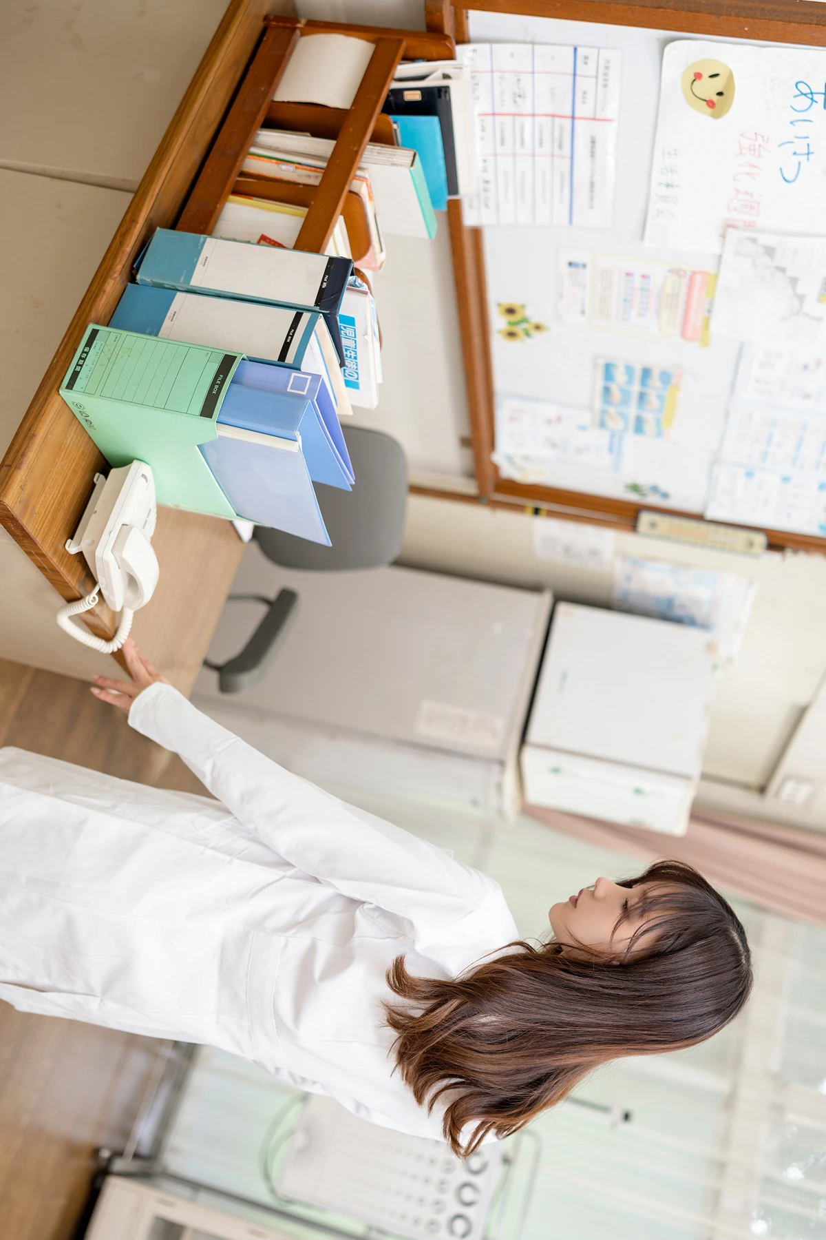 Kenken けんけん, 写真集 Fantia 「もしもけんけんが〇〇先生だったら」 Set.01