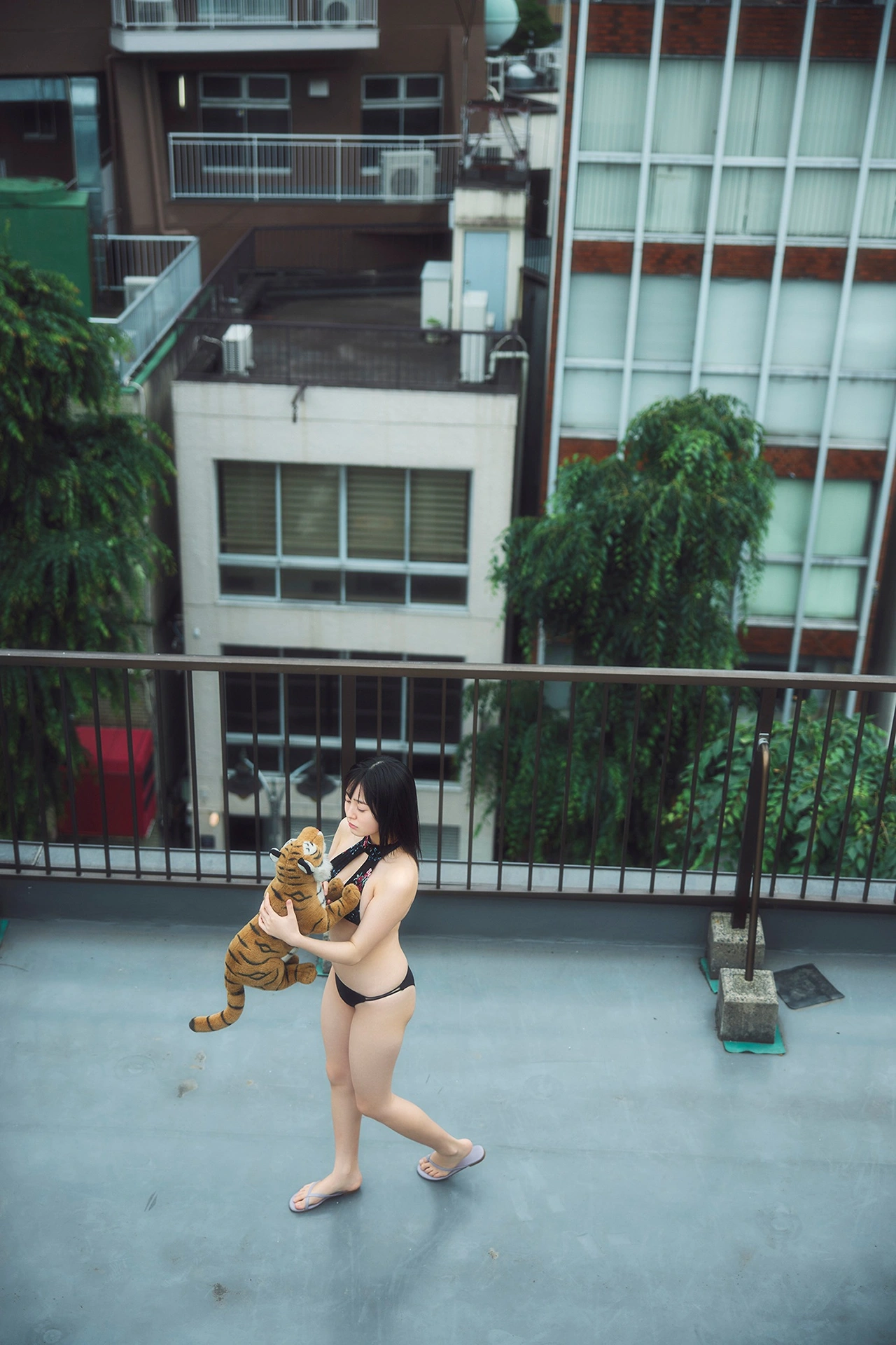 Miu Shirahama 白濱美兎, 週チャンデジグラ 「夏、背伸び」 Set.03