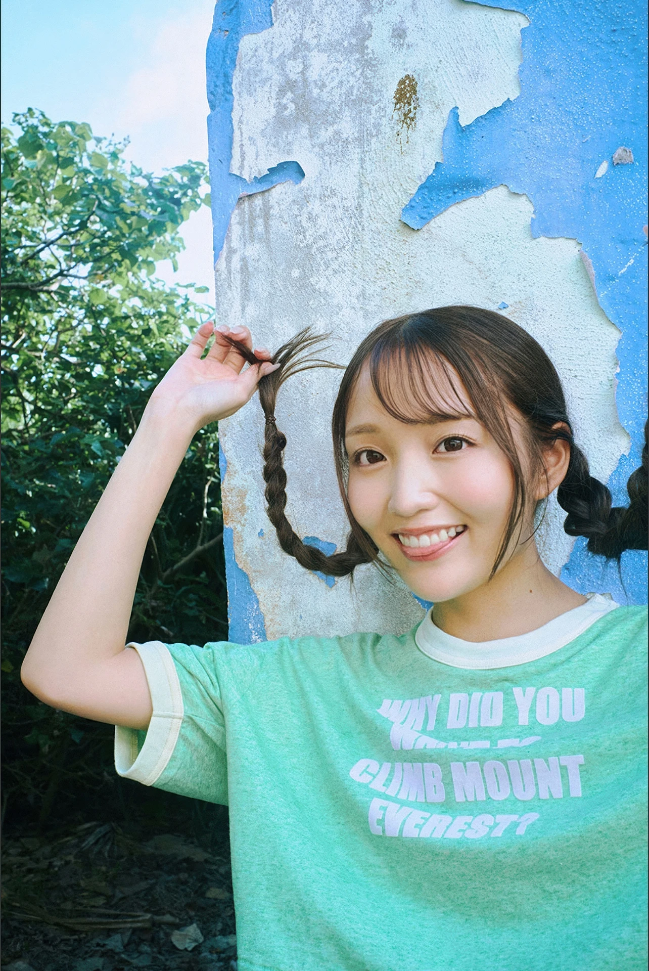 NEO ねお, 写真集 2025 Autumn Season Girl 「青にとける」