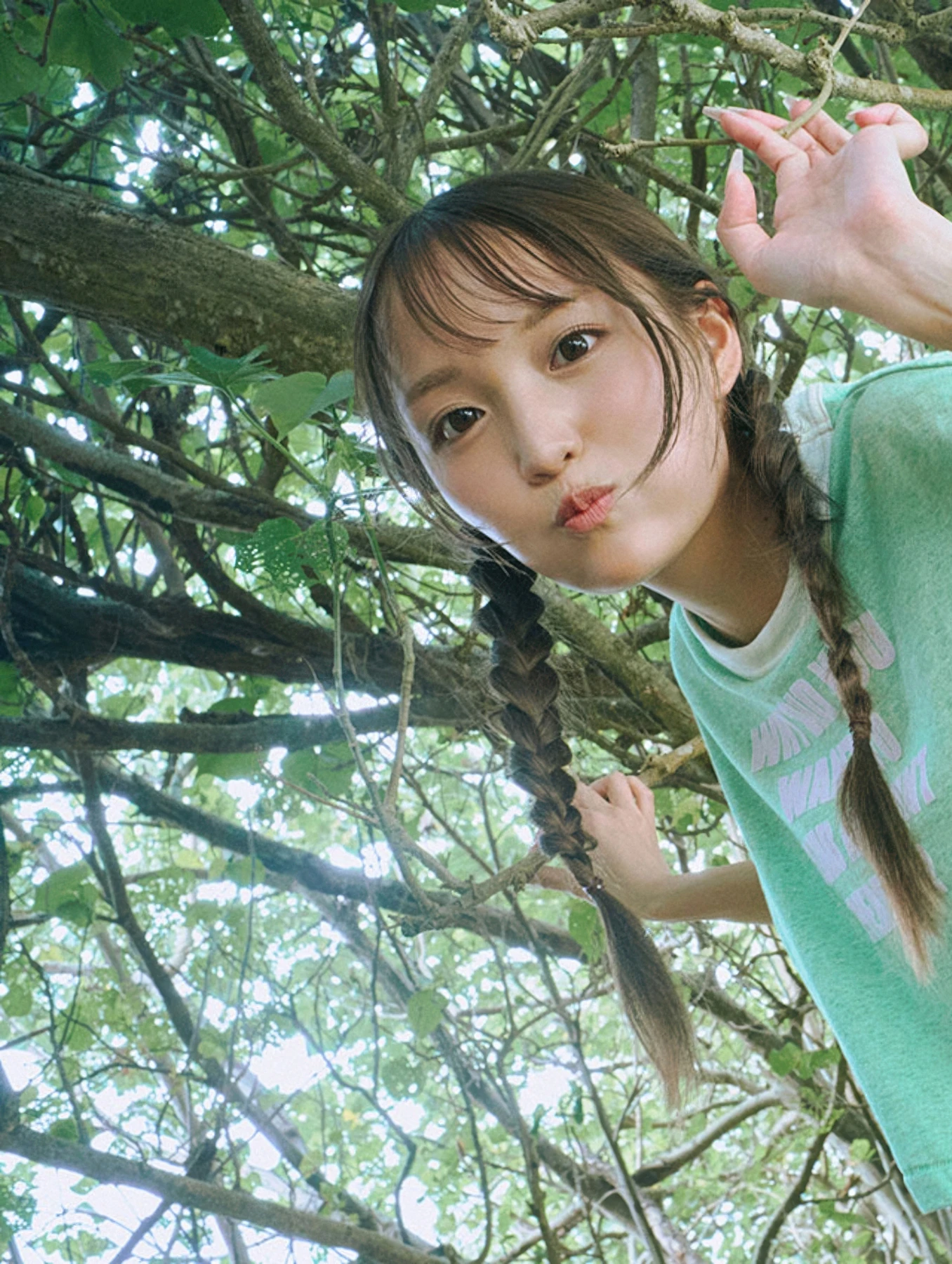 NEO ねお, 写真集 2025 Autumn Season Girl 「青にとける」