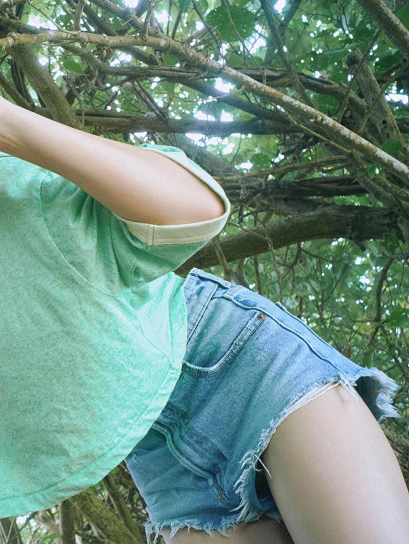 NEO ねお, 写真集 2025 Autumn Season Girl 「青にとける」