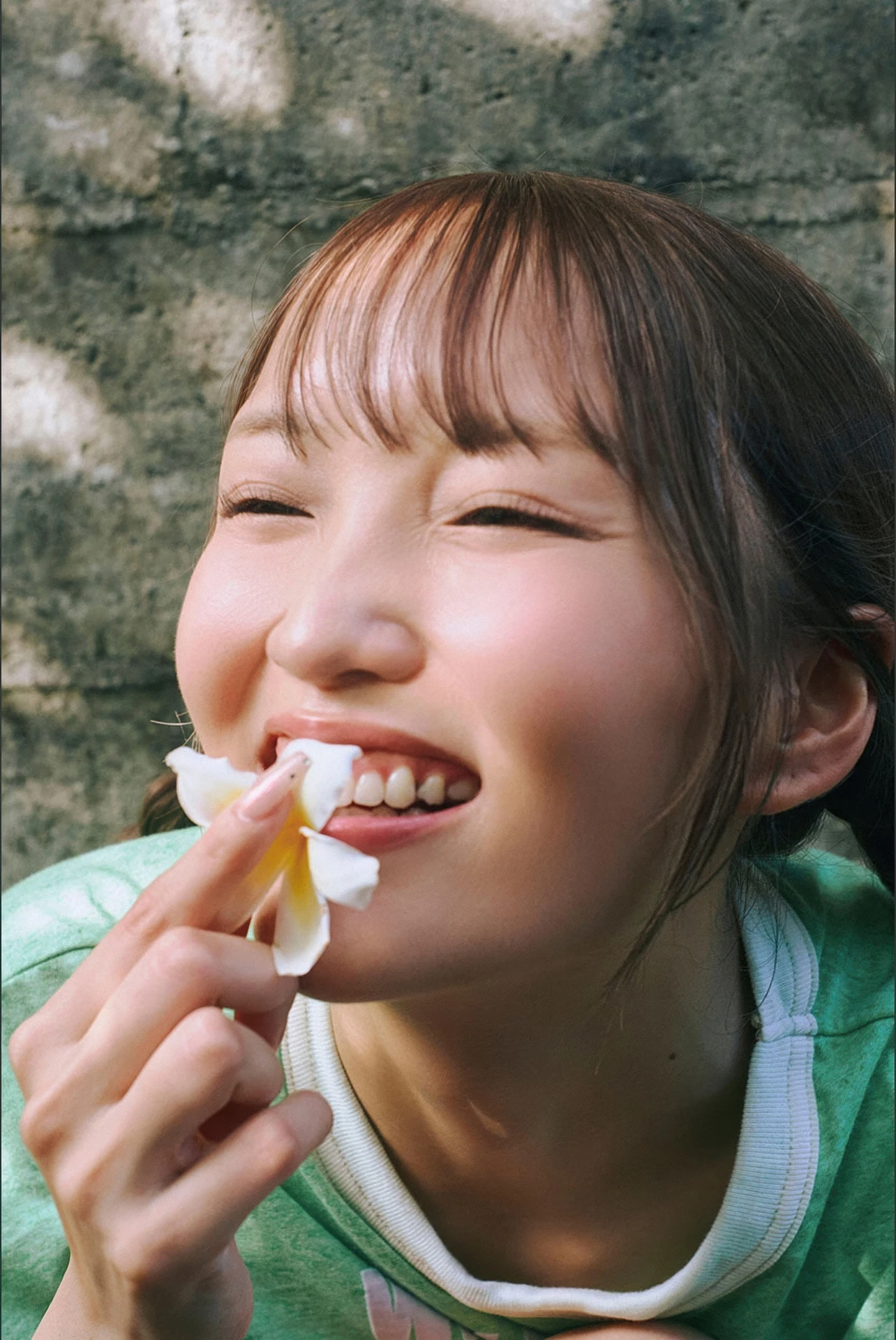 NEO ねお, 写真集 2025 Autumn Season Girl 「青にとける」