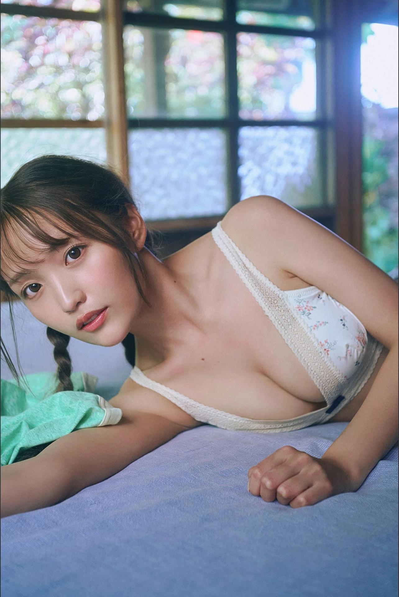 NEO ねお, 写真集 2025 Autumn Season Girl 「青にとける」