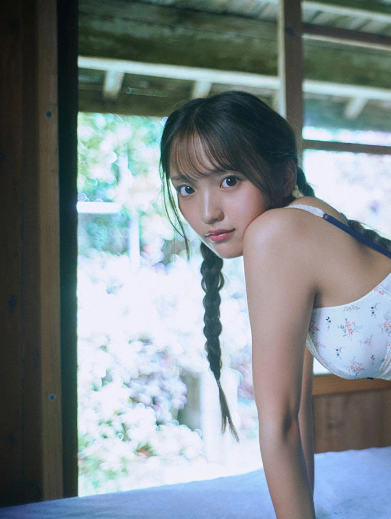 NEO ねお, 写真集 2025 Autumn Season Girl 「青にとける」