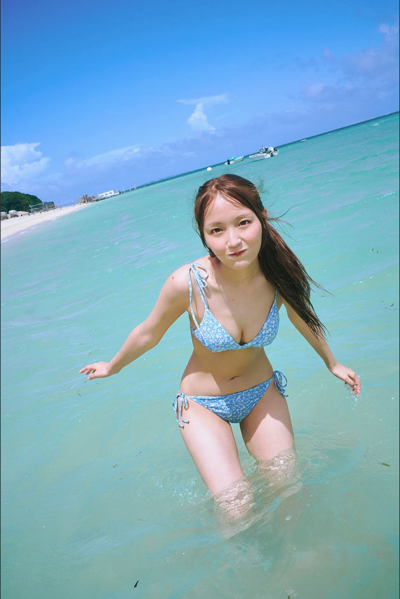 NEO ねお, 写真集 2025 Autumn Season Girl 「青にとける」