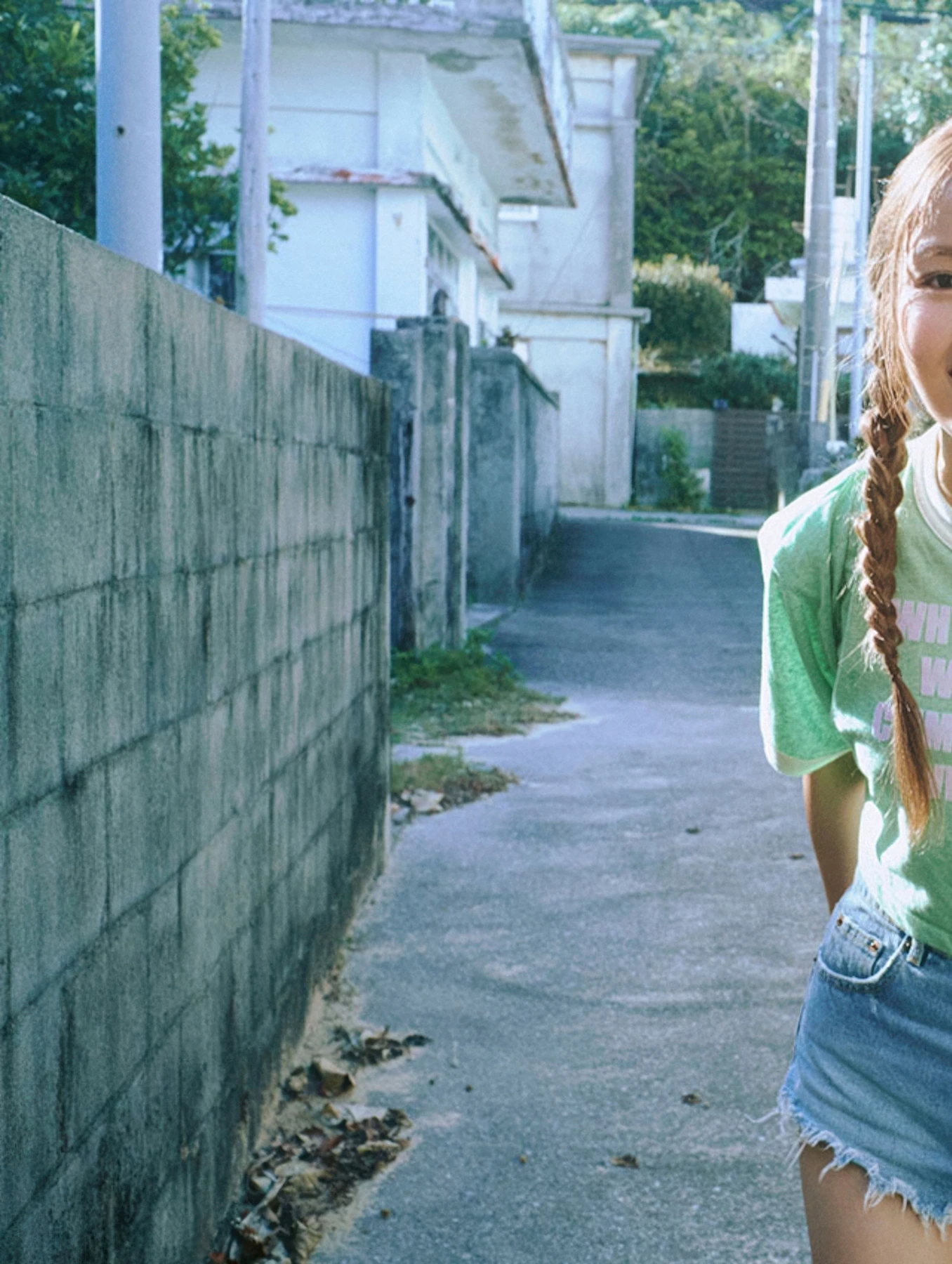 NEO ねお, 写真集 2025 Autumn Season Girl 「青にとける」