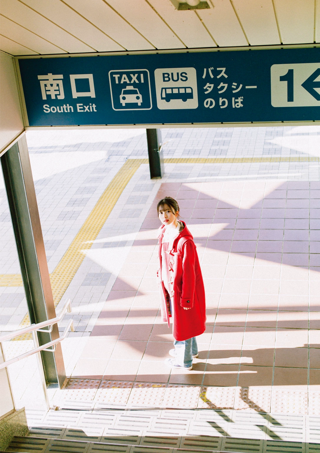 Kotoko Sasaki 佐々木琴子, 1st写真集 「明け方の夢」 Set.04