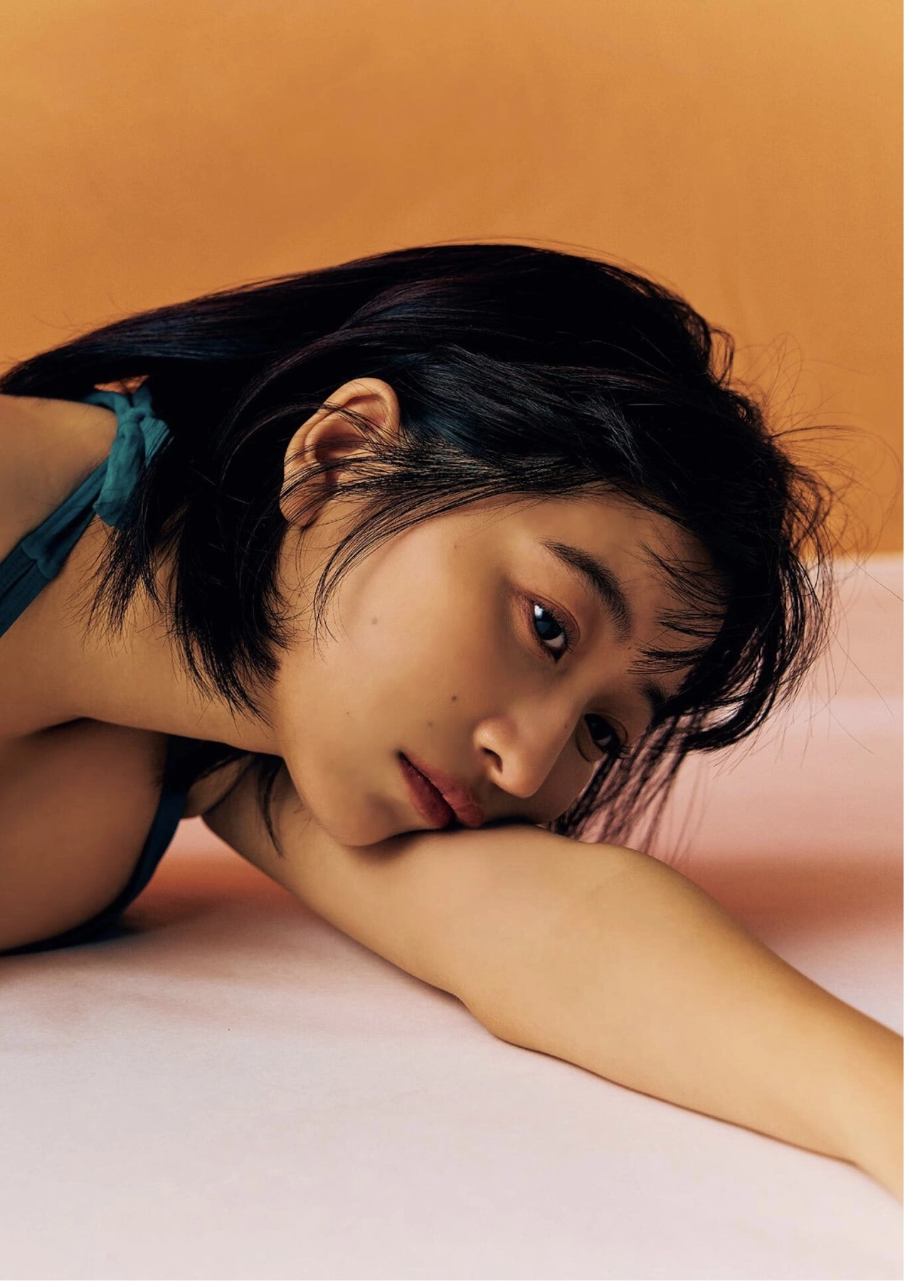 Ina Enohara 榎原依那, B.L.T. 写真集 Monster Round 4