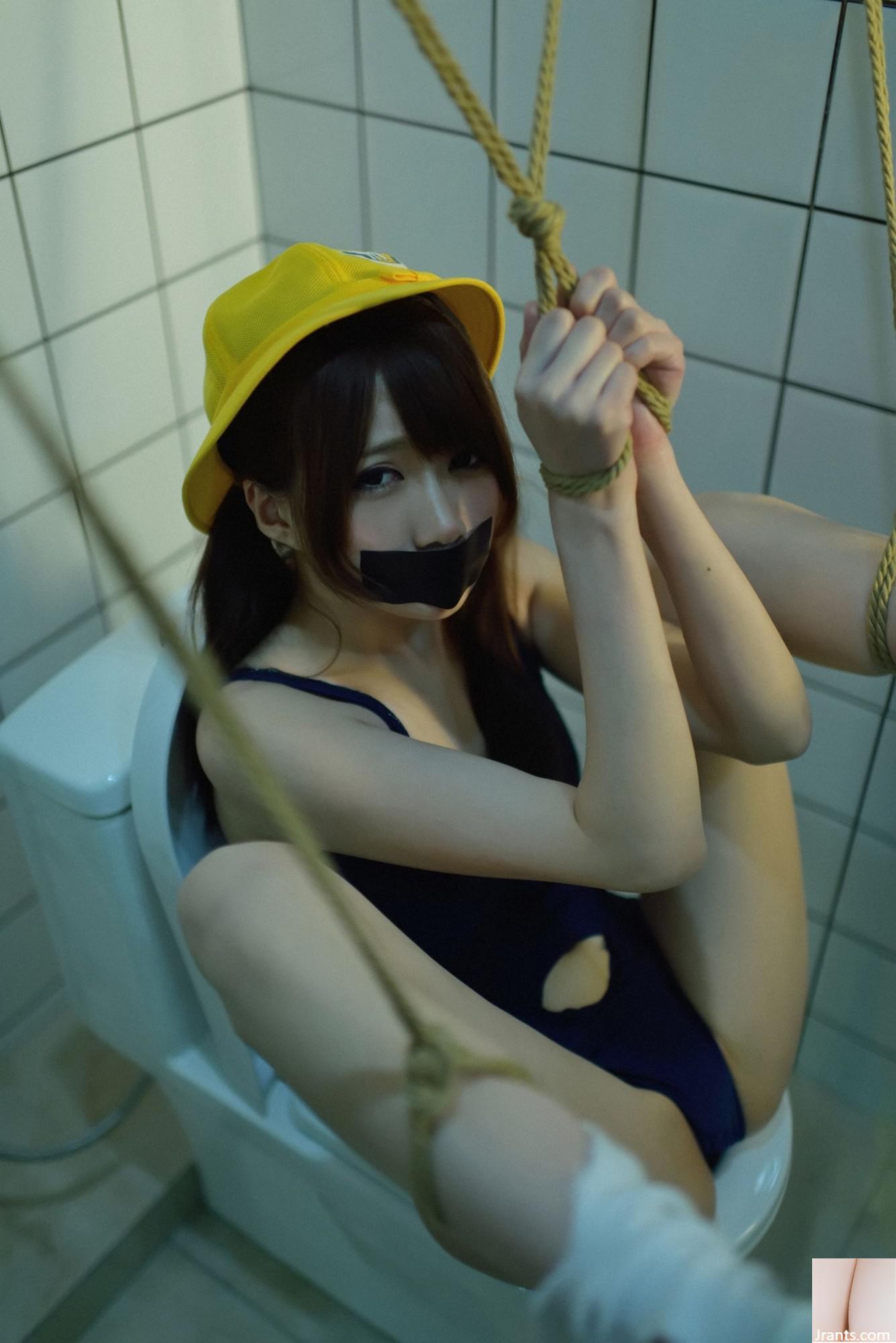 [網路收集] 福利少女 魔物喵《 便所秘密2 》VIP專屬全