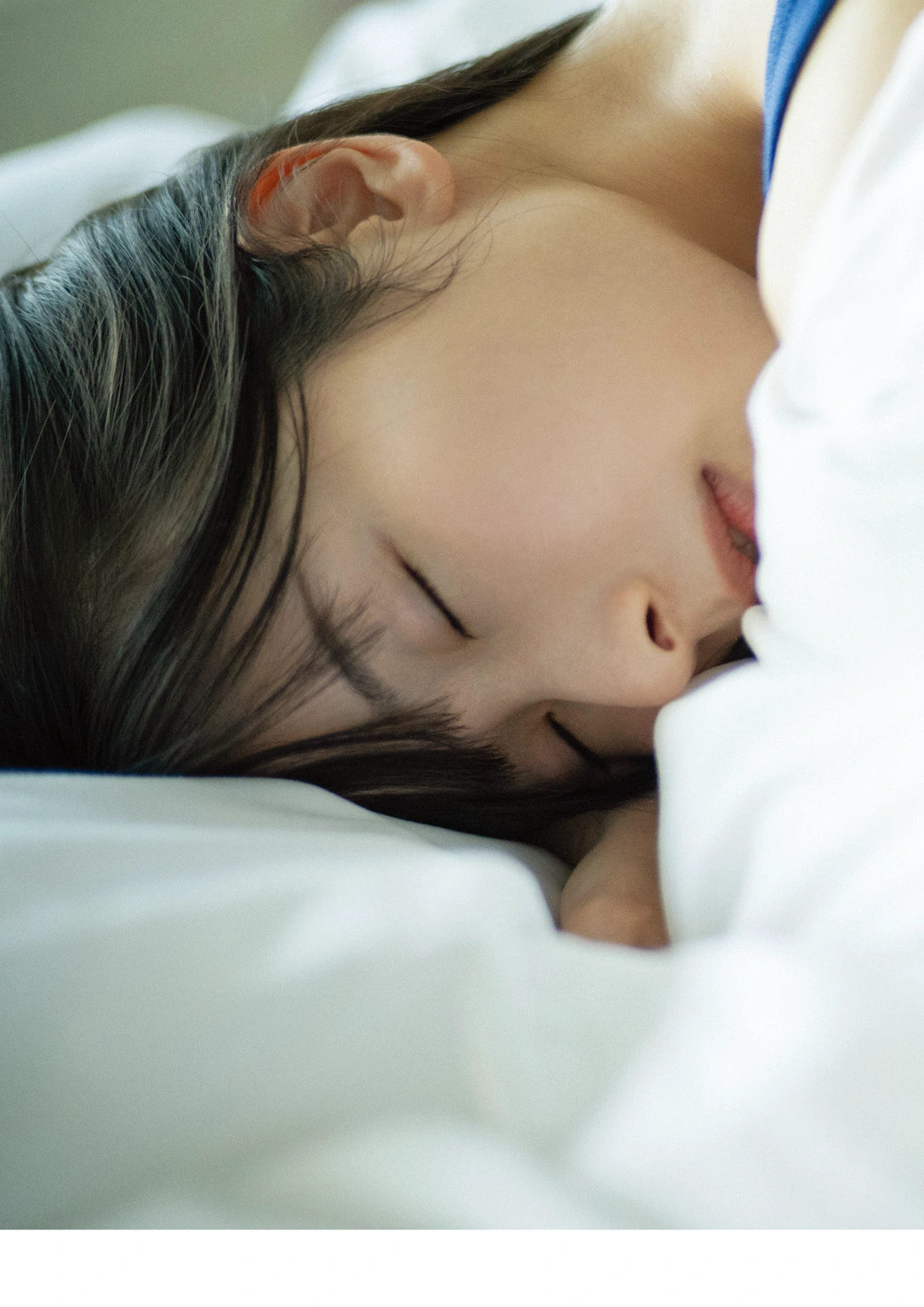 Kotoko Sasaki 佐々木琴子, 1st写真集 「明け方の夢」 Set.02