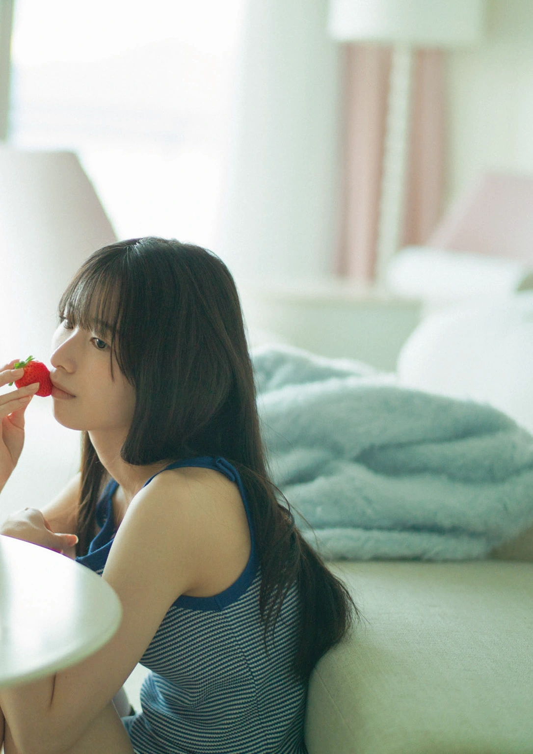 Kotoko Sasaki 佐々木琴子, 1st写真集 「明け方の夢」 Set.02