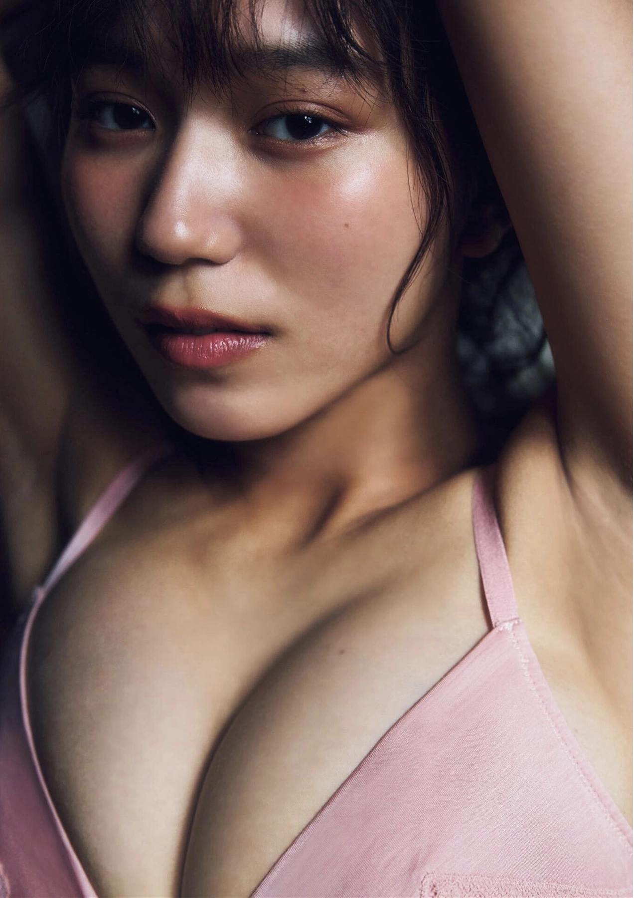 Sara Kawamichi 川道さら, B.L.T. 写真集 Monster Round 3