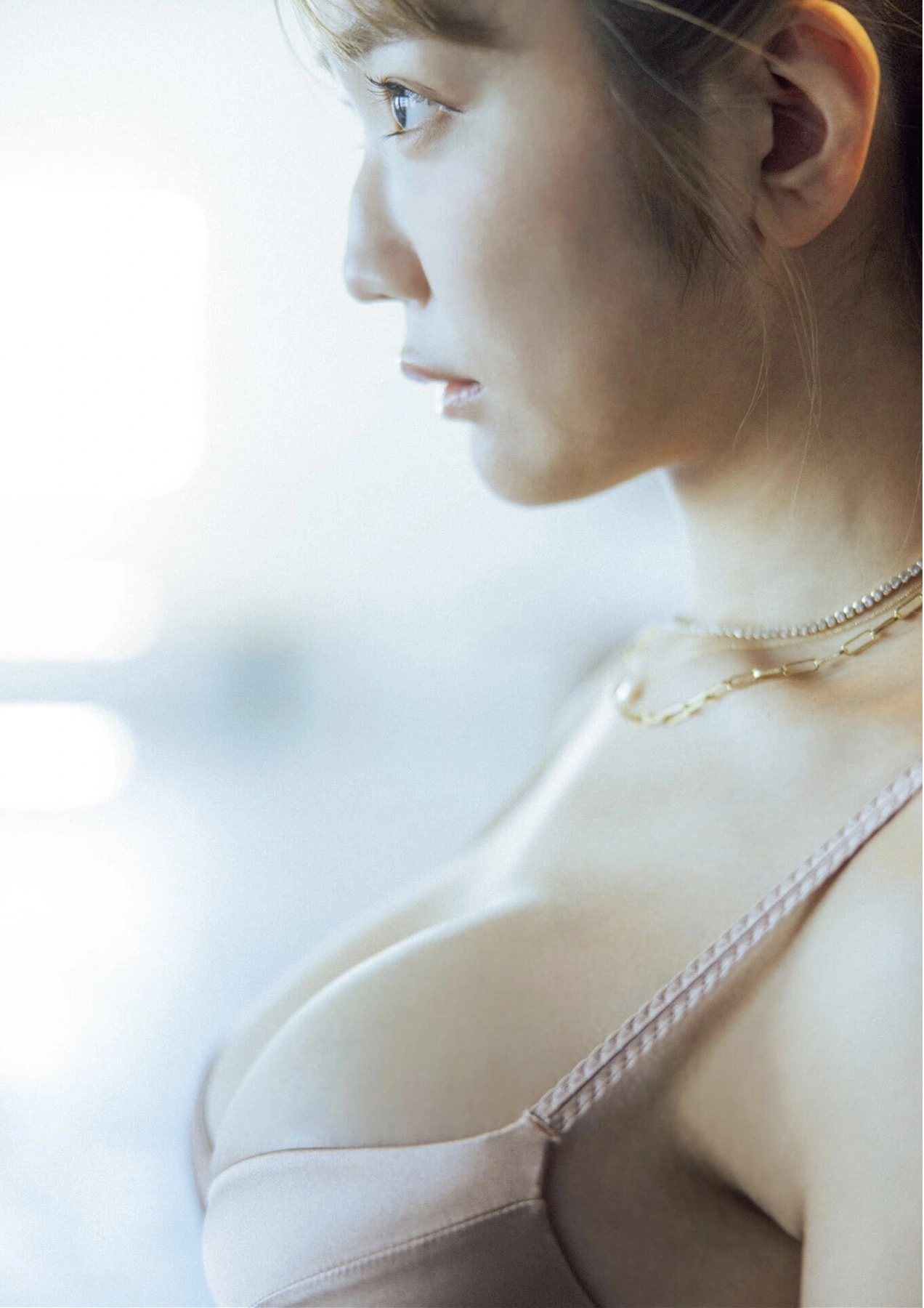 Kisumi Amou 天羽希純, B.L.T. 写真集 Monster Round 3
