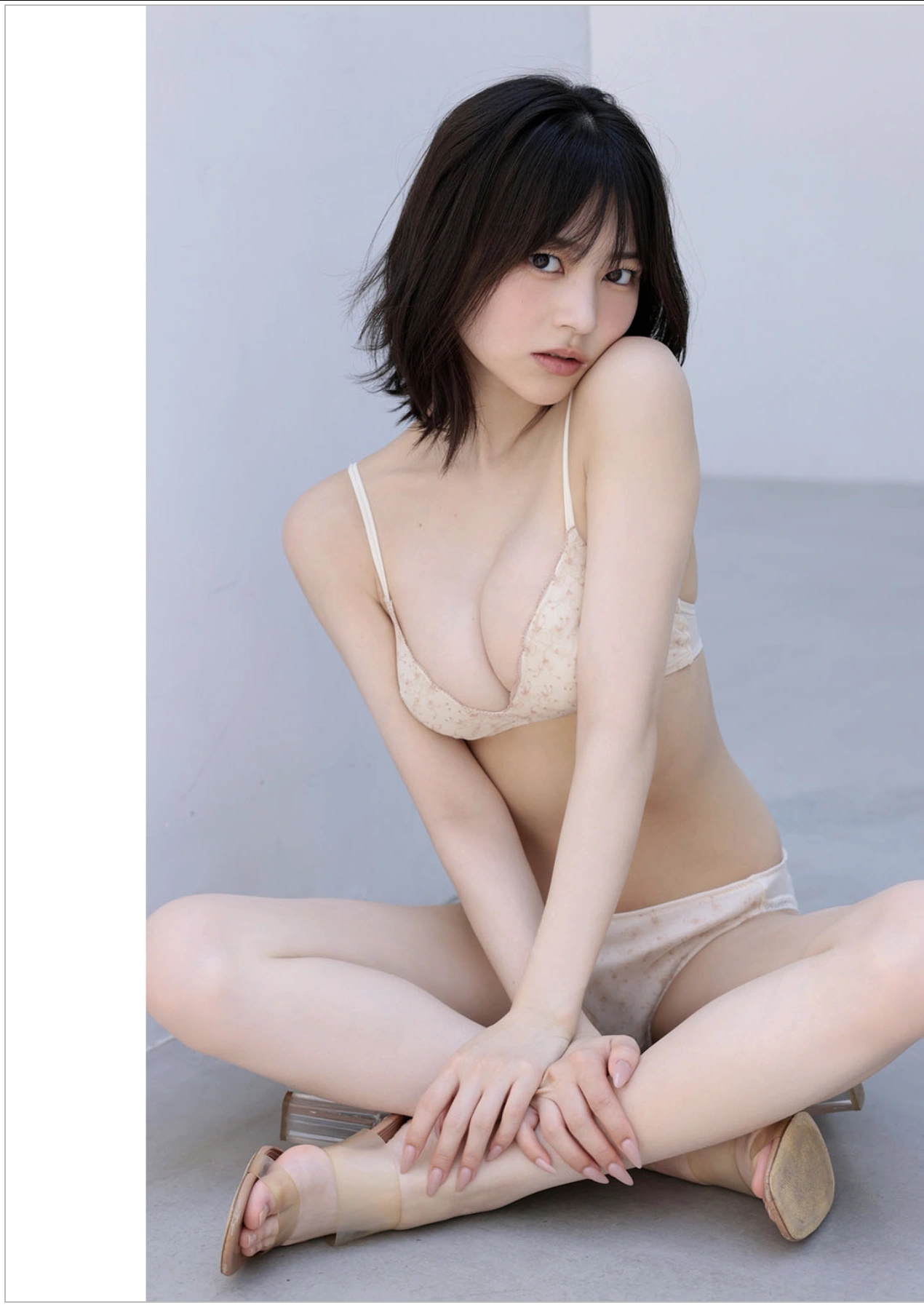 USA 宇咲, Weekly Playboy 2025 No.42-43 (周刊プレイボーイ 2025年42-43号)