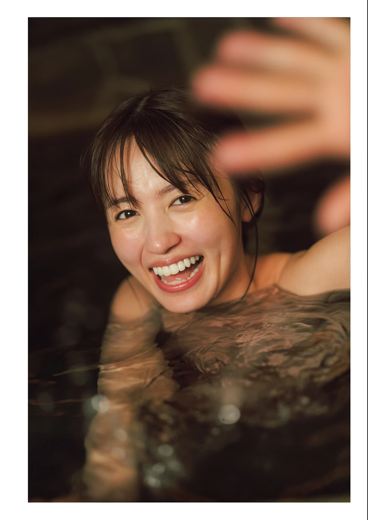 Rikako Aida 逢田梨香子, 写真集 「日々」 Set.03