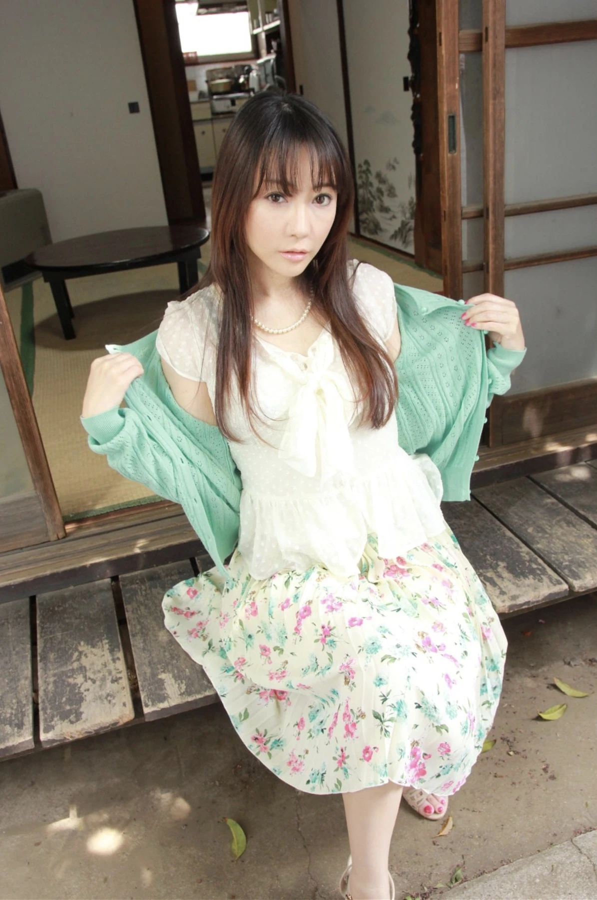 デジタル写真集 – 熟女の匂い The Scent of Mature Women Set.01