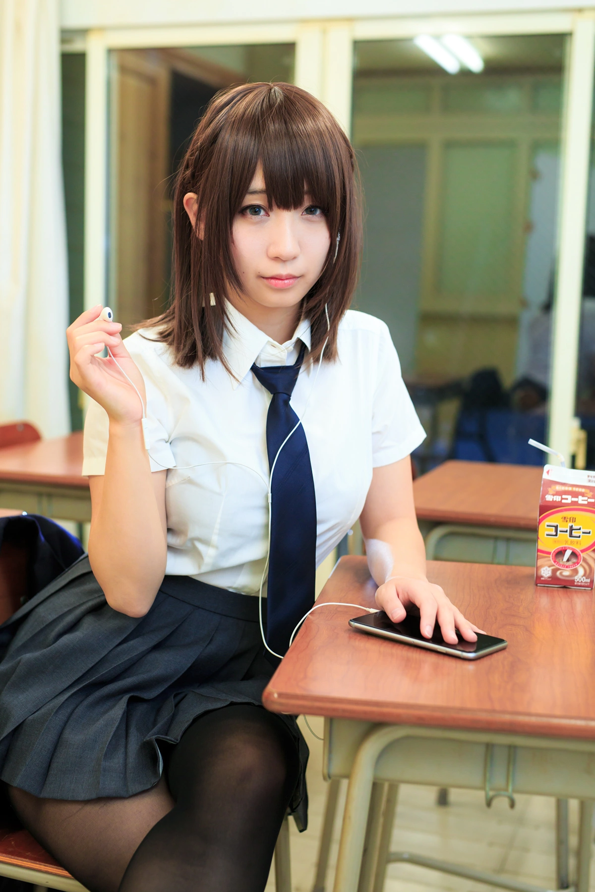 Moe Iori 伊織もえ, 写真集 (月曜日のあの子) Set.04