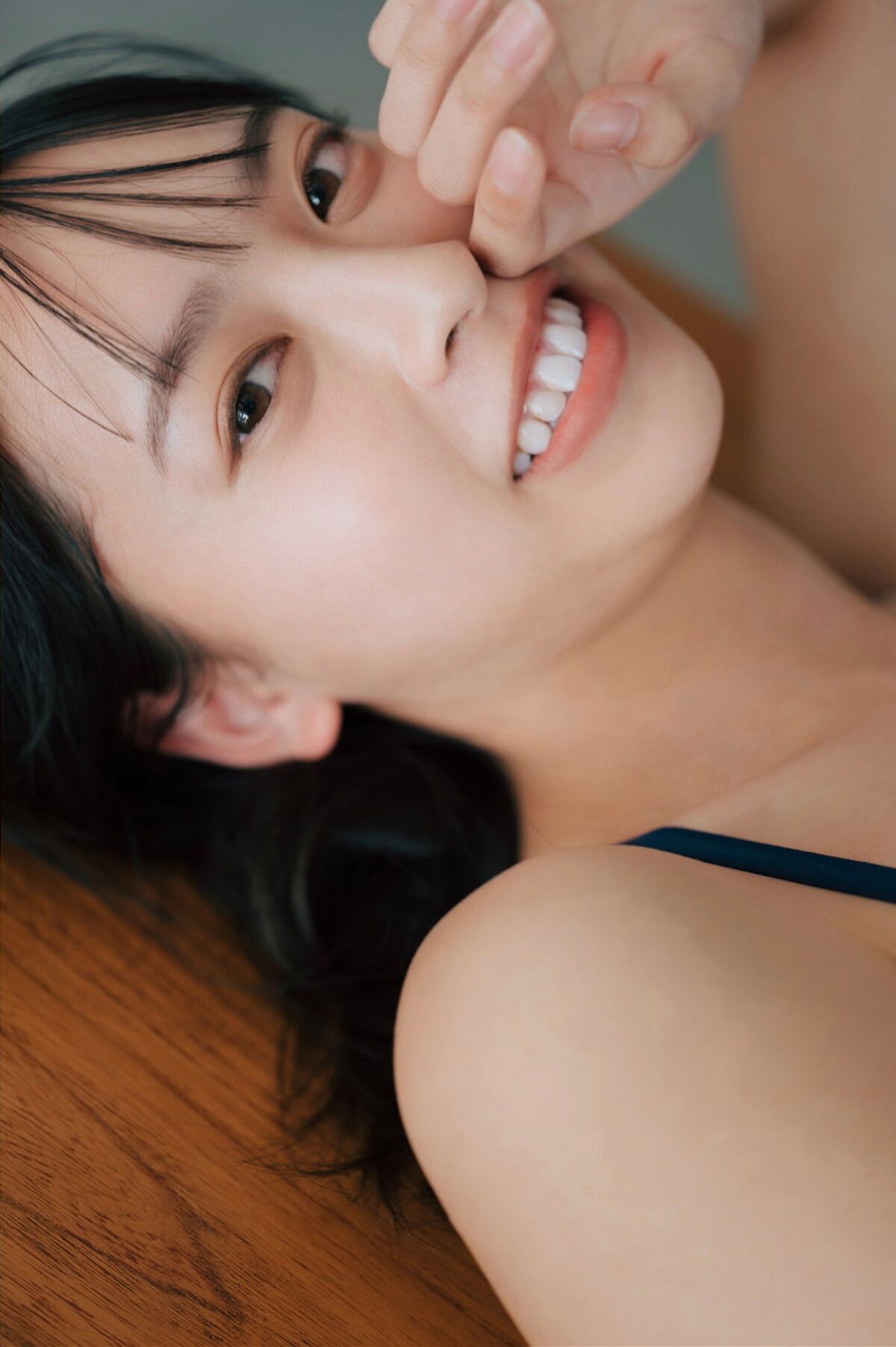 Riko Otsuki 大槻理子 - FLASHデジタル写真集 朝陽と