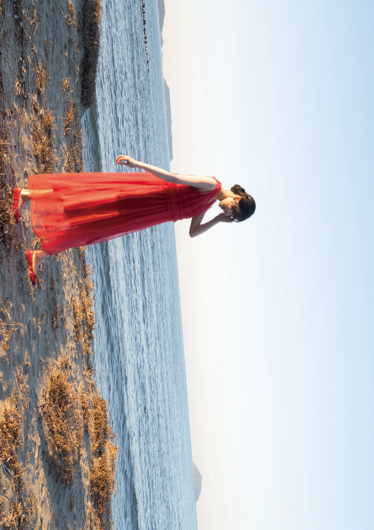 Kotoko Sasaki 佐々木琴子, 1st写真集 「明け方の夢」 Set.01