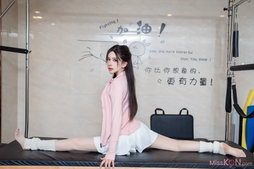 [XR Uncensored] Li Li Sha (李丽莎)_ R18 秀人网模特 健身房露出