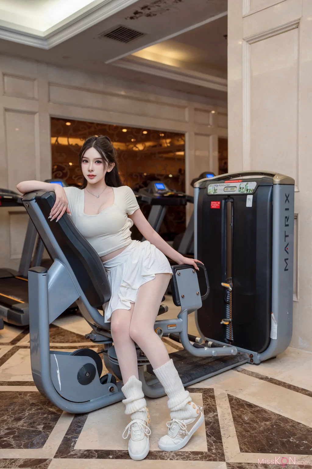 [XR Uncensored] Li Li Sha (李丽莎)_ R18 秀人网模特 健身房露出