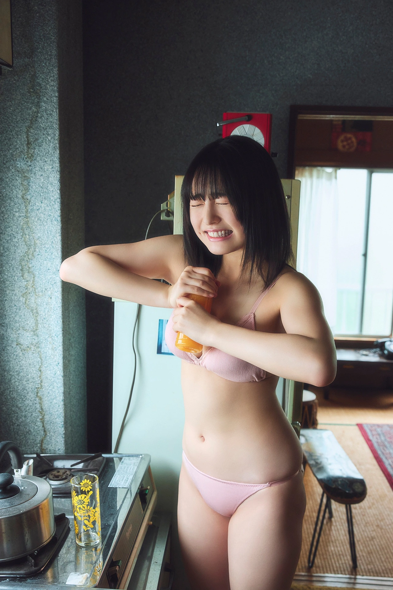 Miu Shirahama 白濱美兎, 週チャンデジグラ 「夏、背伸び」 Set.01