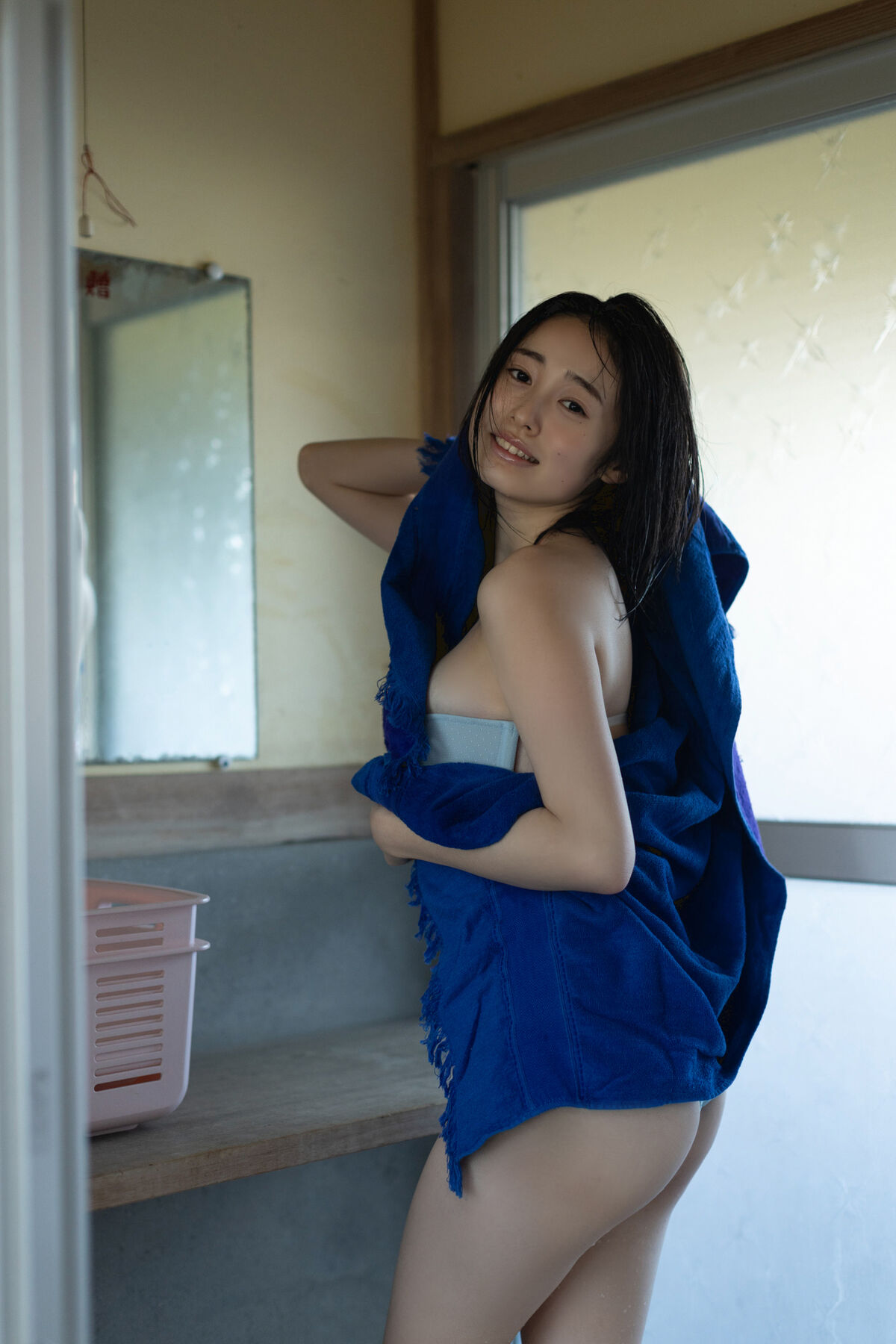 Miu Shirahama 白濱美兎 - FRIDAYデジタル写真集 ぎゅってして Vol.2 ちょっとオトナな100ページ豪華版