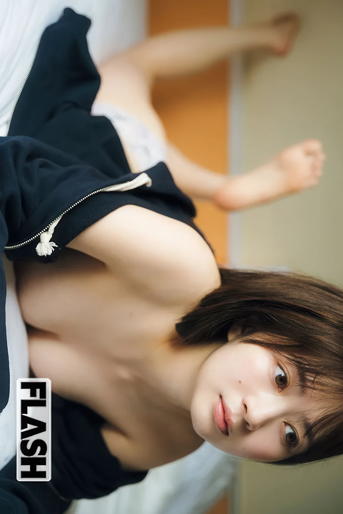 Yuna Ego 江籠裕奈, FLASH 2025.10.21 (フラッシュ 2025年10月21日号)