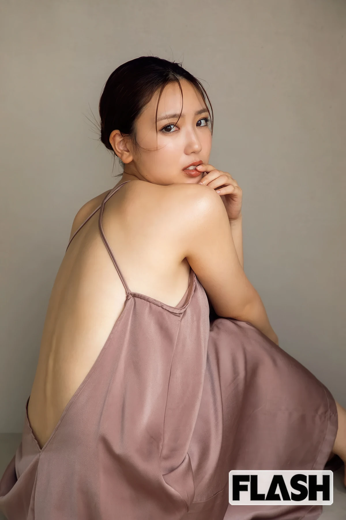 Aika Sawaguchi 沢口爱华, FLASH 2025.10.21 (フラッシュ 2025年10月21日号)