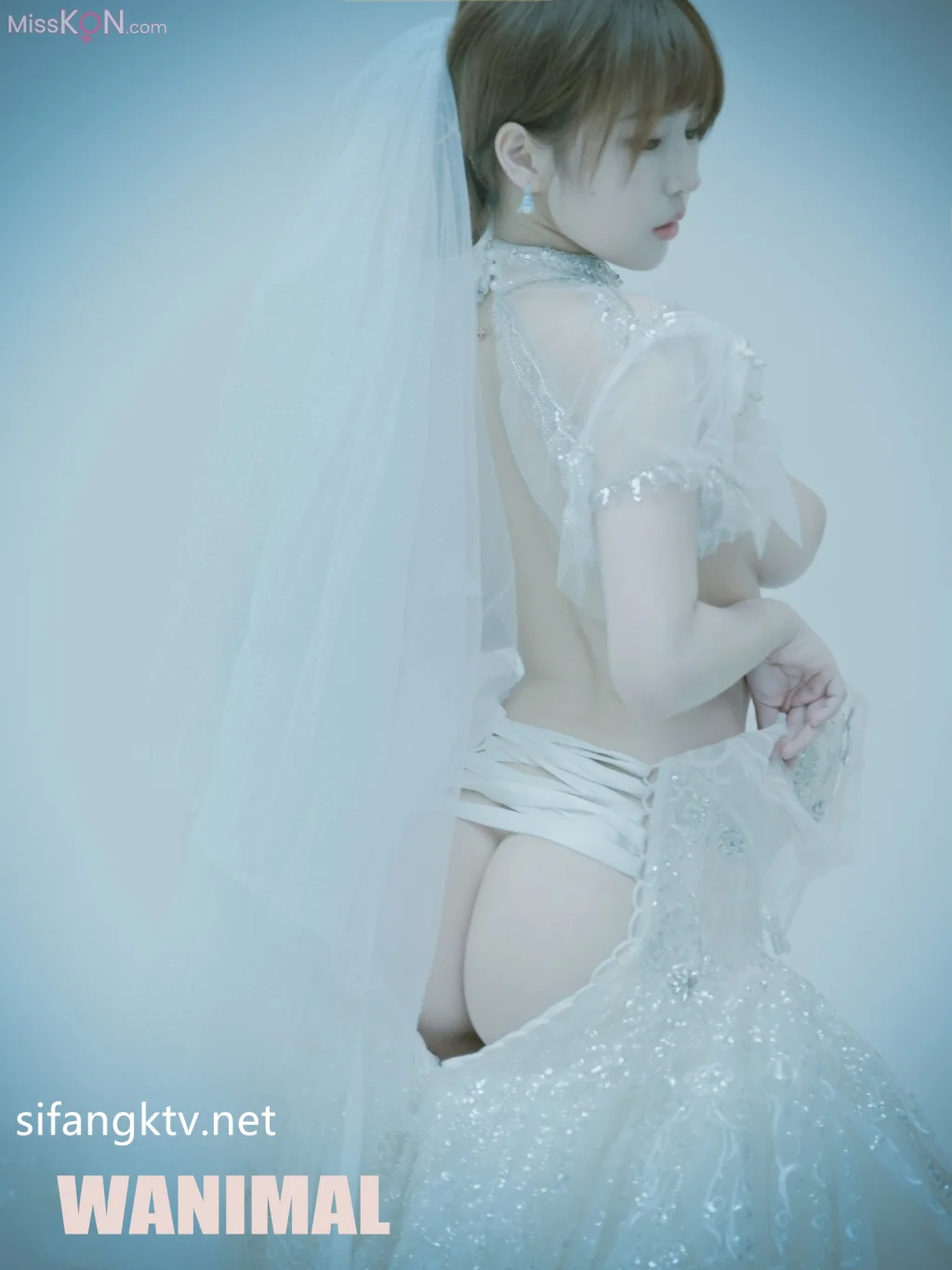 三上鱼亚_ 极品美胸女神私拍