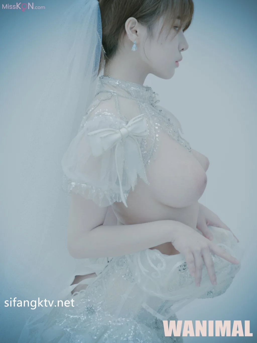 三上鱼亚_ 极品美胸女神私拍